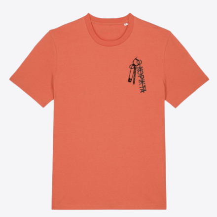 TSHIRT PIN BADGE